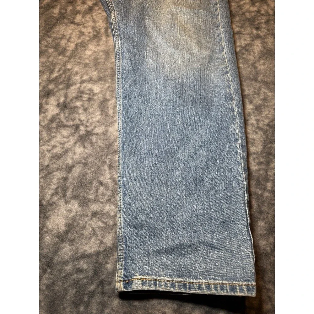 Levi's Men's 505 Blue Light Wash Straight Fit Stretch Denim Jeans 5-Pocket